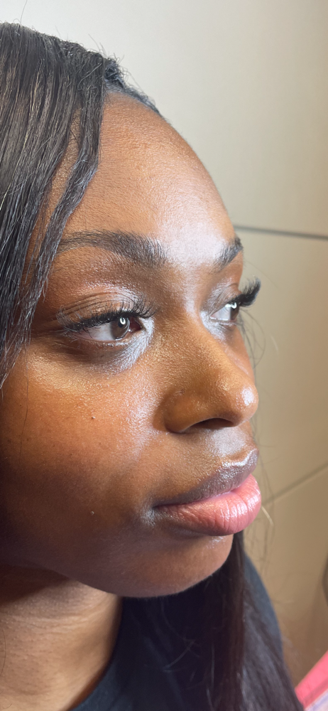 Strip Lash Application