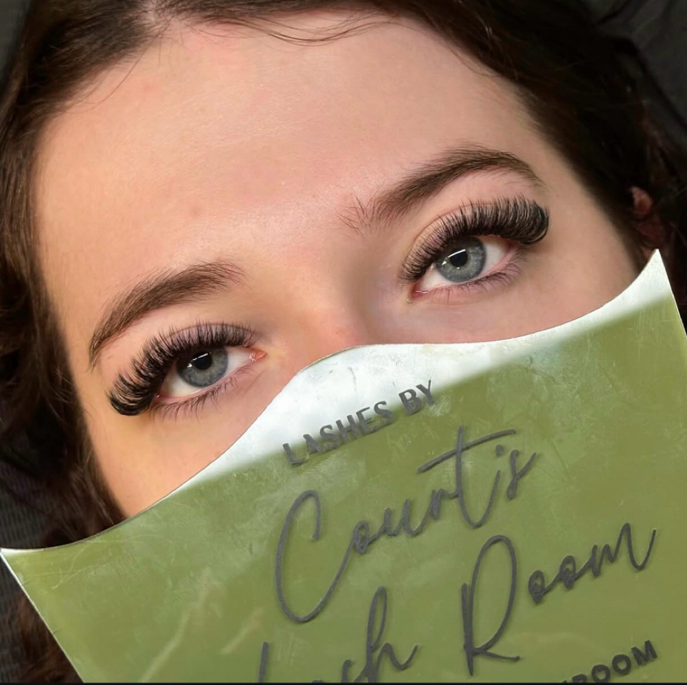 Volume Full Set at Court's Lash Room in Woodstock, CT