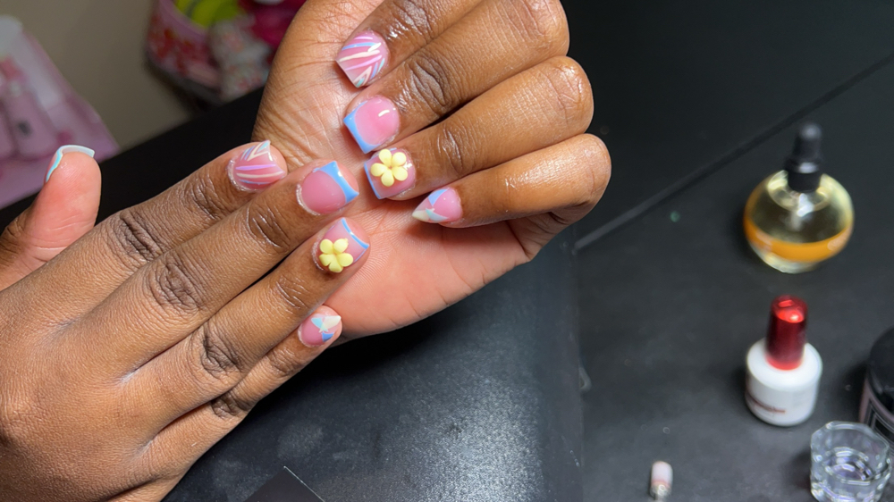 Shortie Set Friday’s ONLY (Nails)