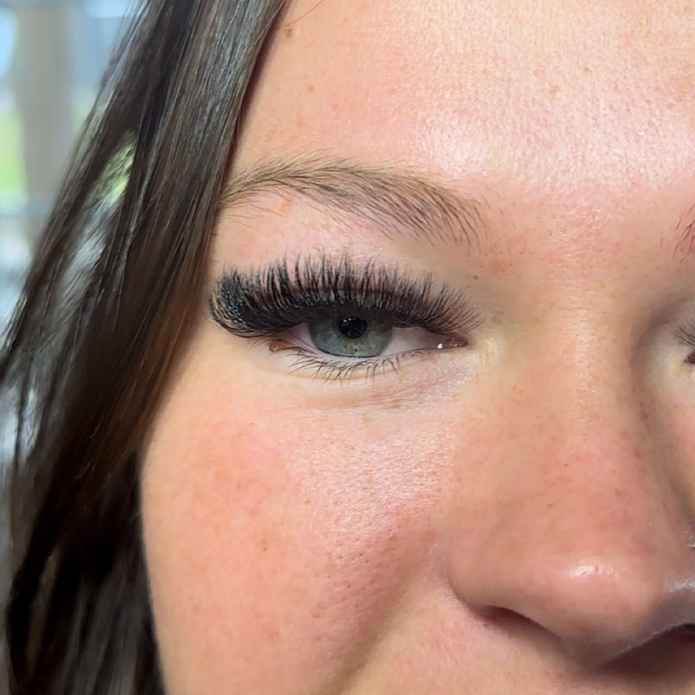 Volume Lash Full Set at That Lash Girl in Jackson, MI