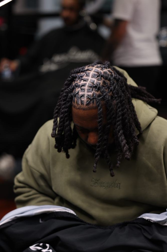 Wash, Retwist, Style (2 Strands)