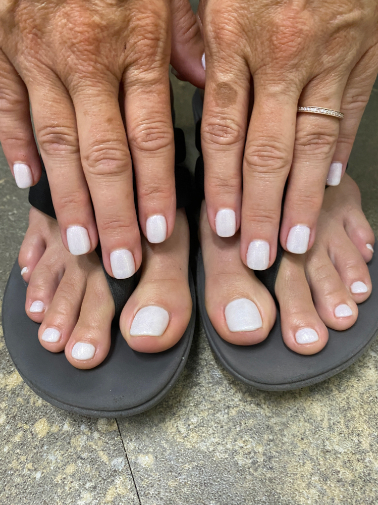 3.2    No Chip Mani + No Chip Pedi