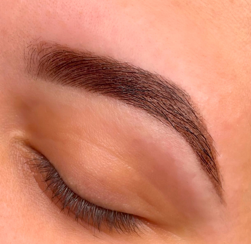 Eyebrow Shaping With Tint