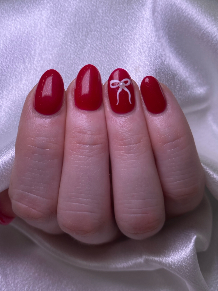 Simple Design at Laikyn Nails KC in Overland Park, KS