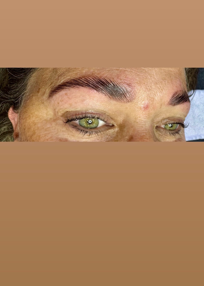 Brow Lamination & Tint