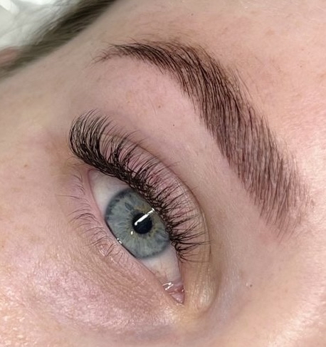 Hybrid Full Set Of Lashes