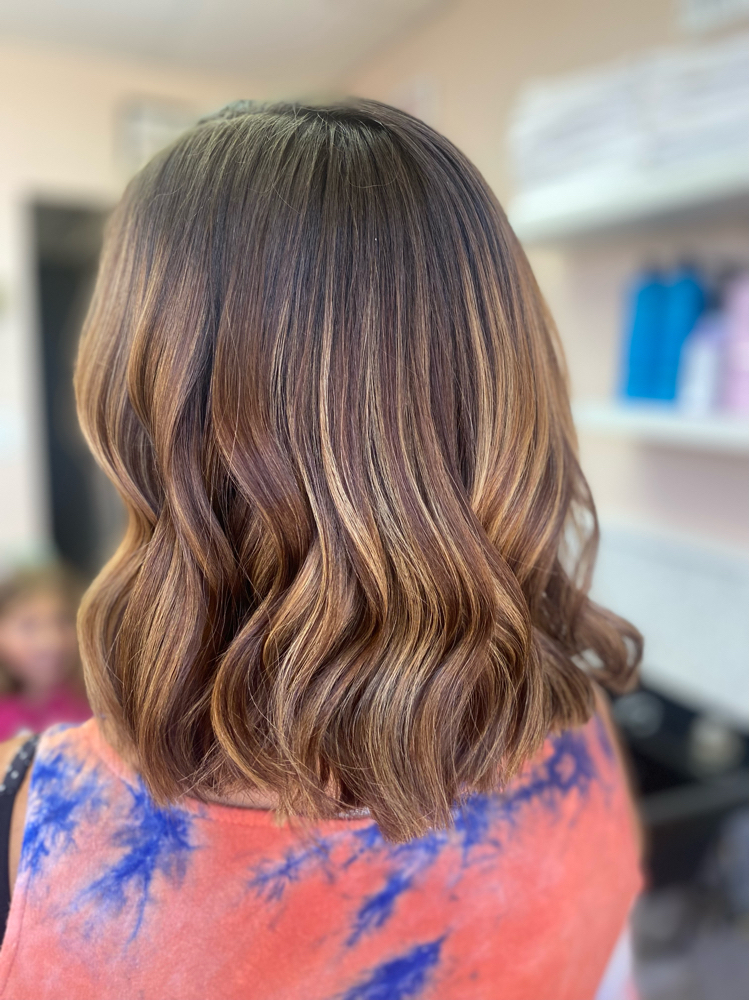 Womens Cut Including Shampoo/style