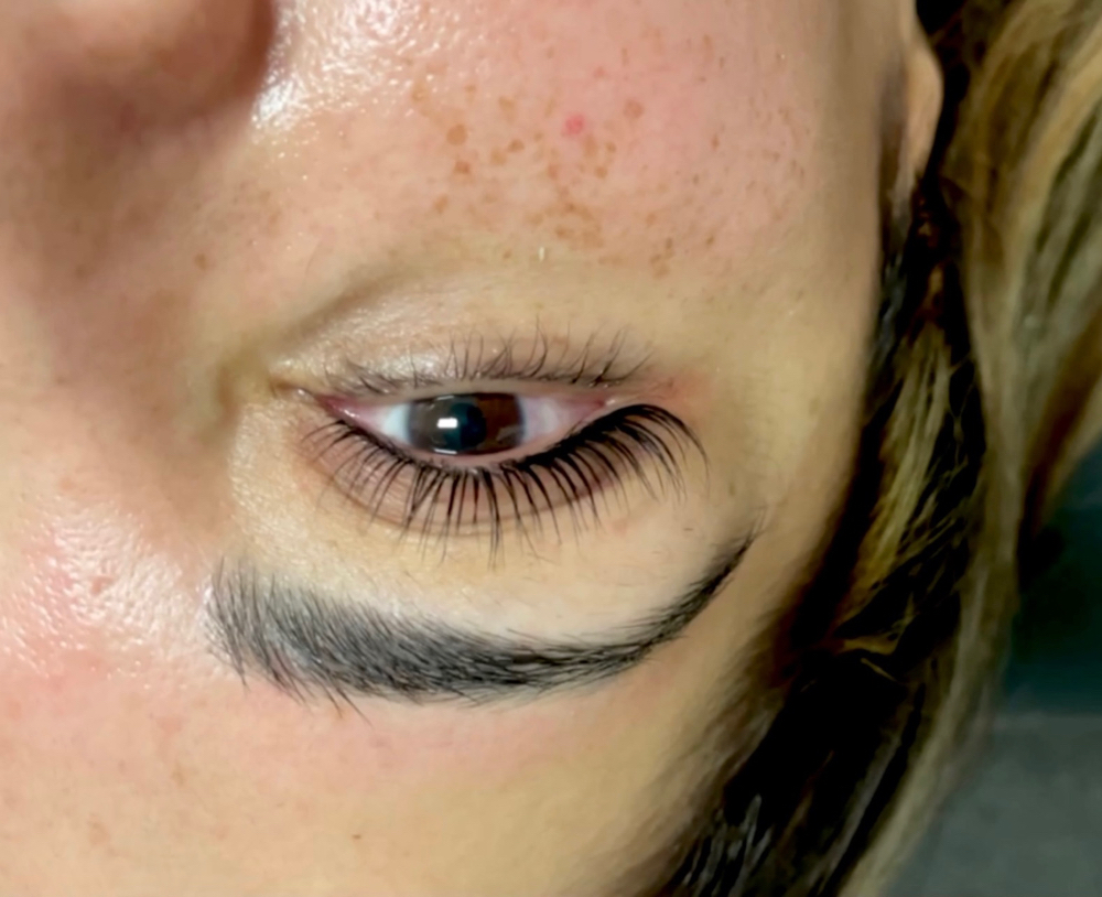 Lash Lift/tint + Brow Clean Up