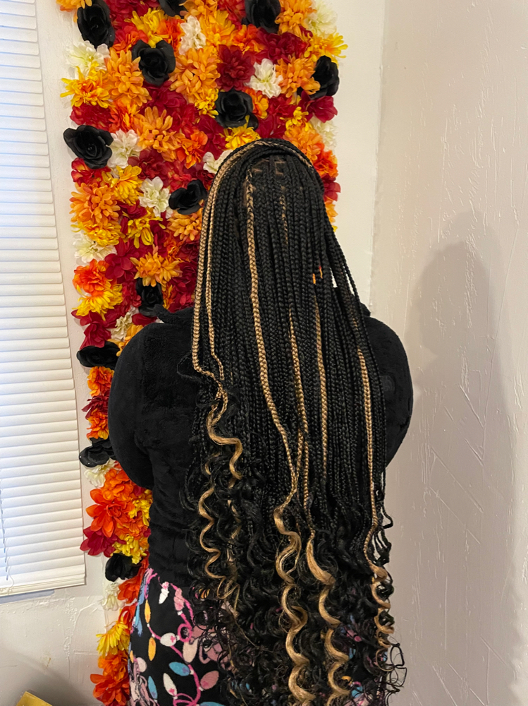 Smedium Knotless Braids