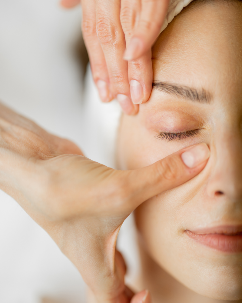 European Sculptural Facial