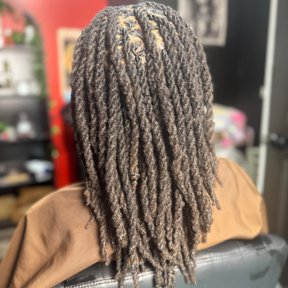 Retwist & Two Strands/Ropes at Loc Fever in Nashville, TN