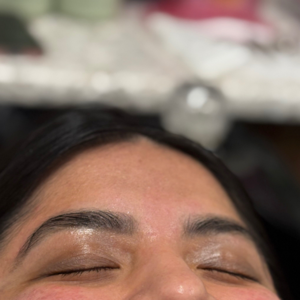 Eyebrow Tinting