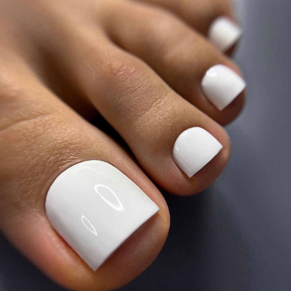 Gel Pedicure at Rosestudiobykarol in Miami, FL