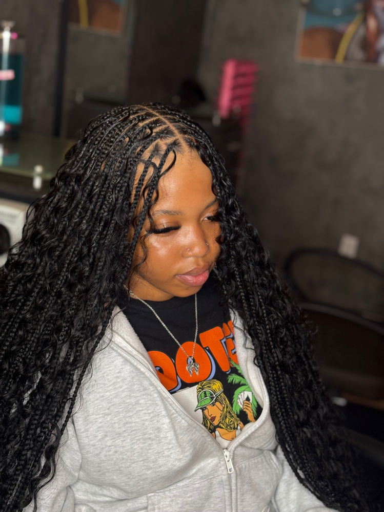 $300 Small Knotless Special