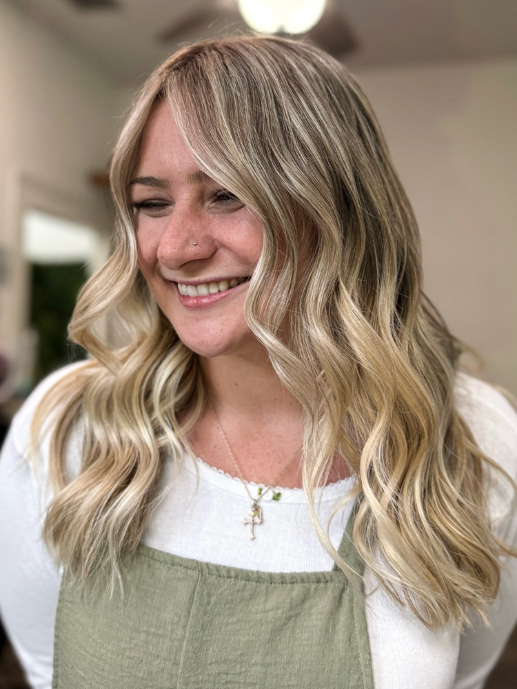 EXPRESS BLONDE at Emelly Rodea in Oxford, FL