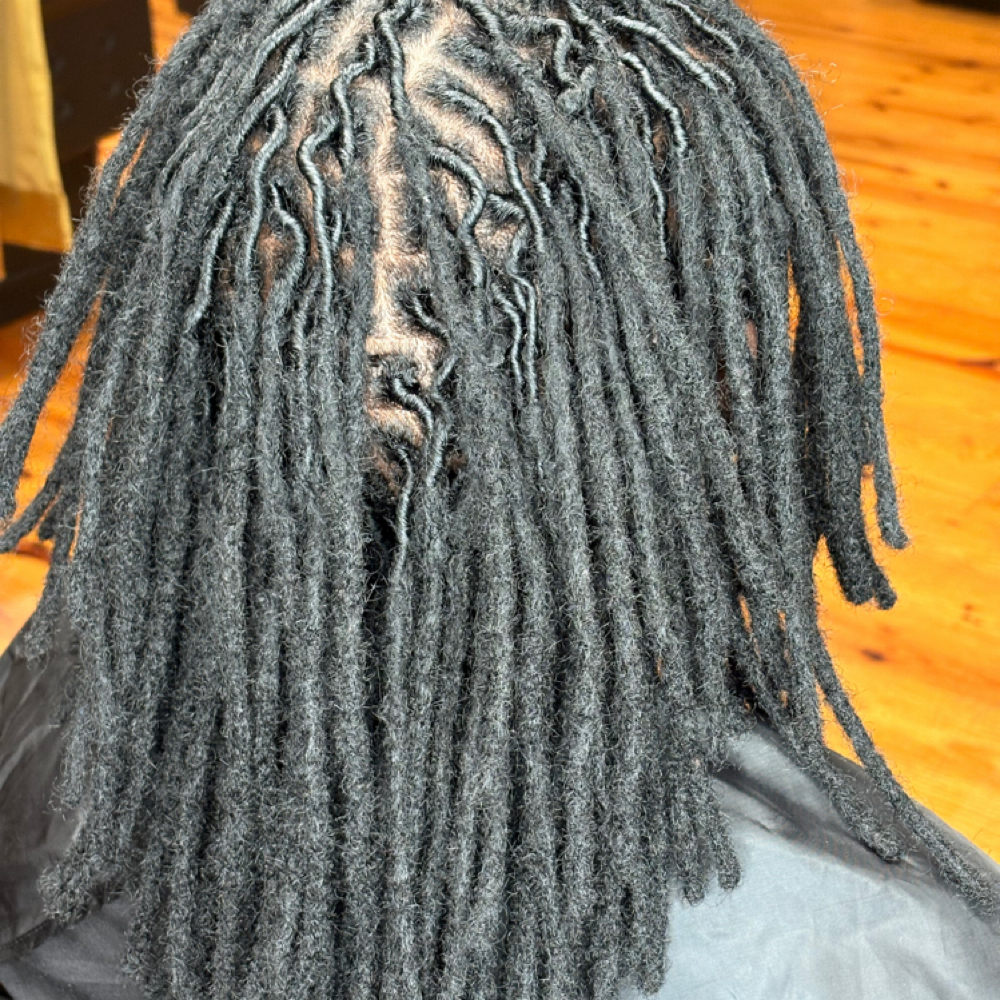 Loc Extensions at Plumbhunneez in New Bedford, MA