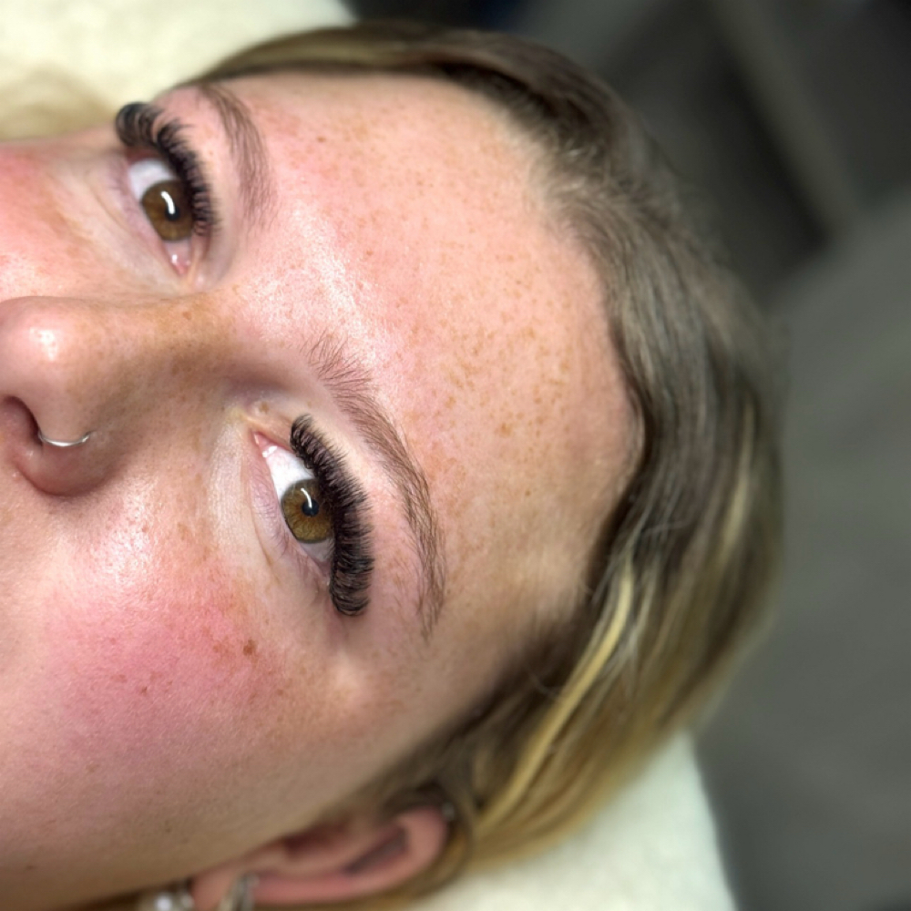 Volume Fullset at Nicolinas beauty lounge in Altamont, NY