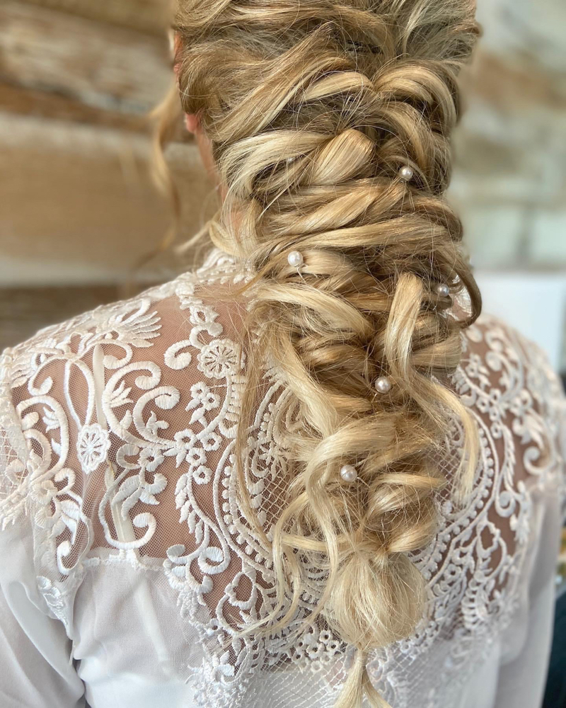 BRIDAL HAIR