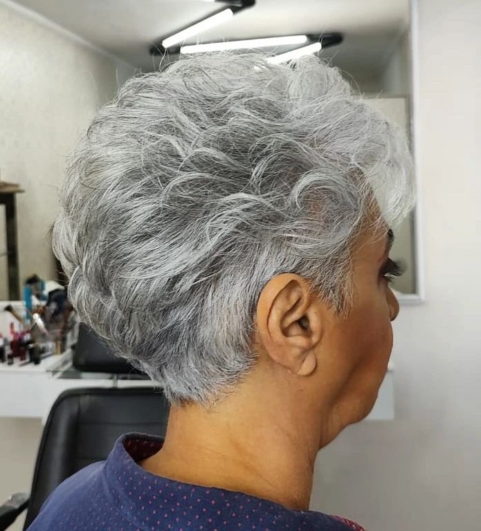 Short Hair Shampoo And Style