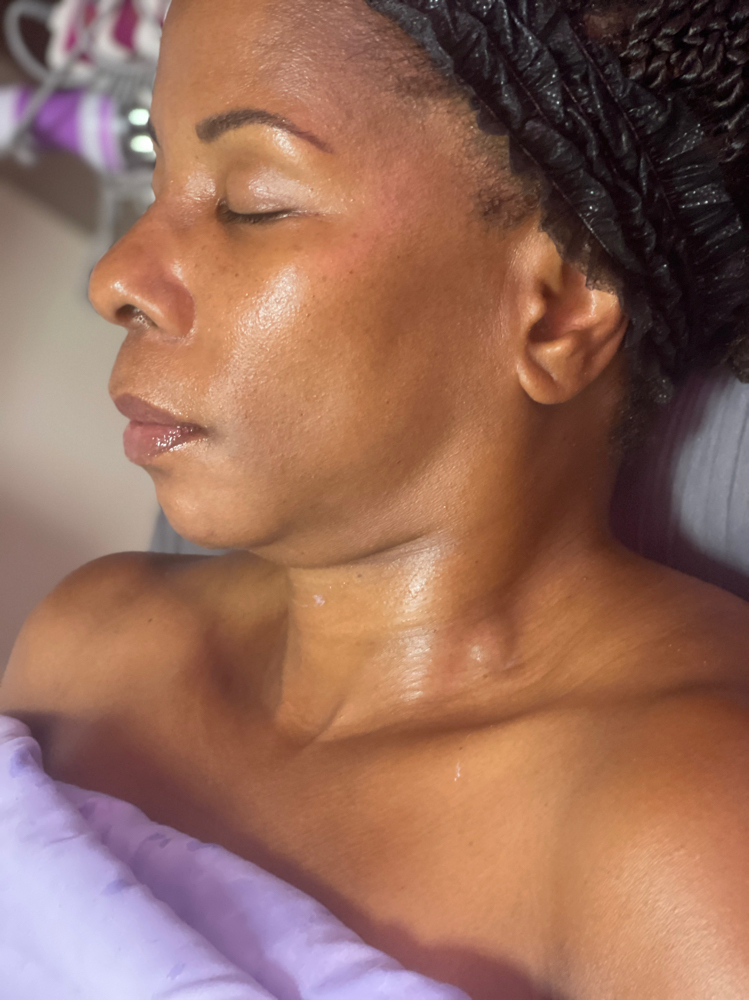 Microcurrent Sculpt & Glow at Shay’s Peaceful Escape, LLC in San Antonio, TX