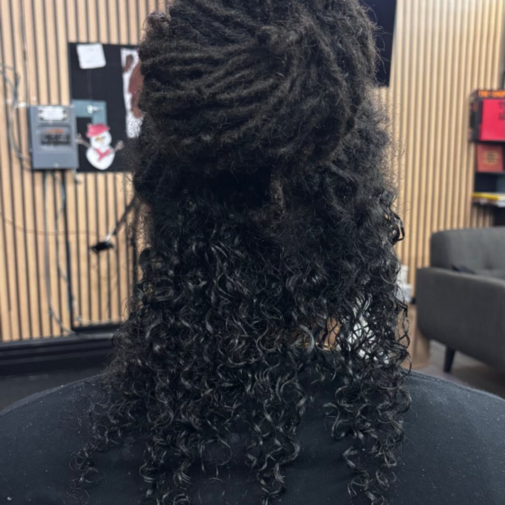 Loc Comb-Out at Natural Identity in Buffalo, NY