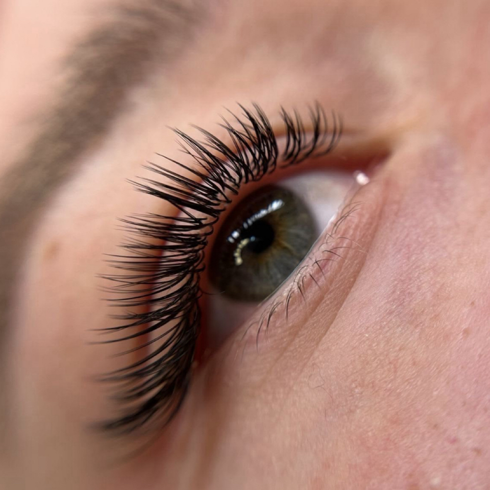 New Client Lash Special — $109 at Lashes in 1 Hour Natural & Volume in Palo Alto, CA