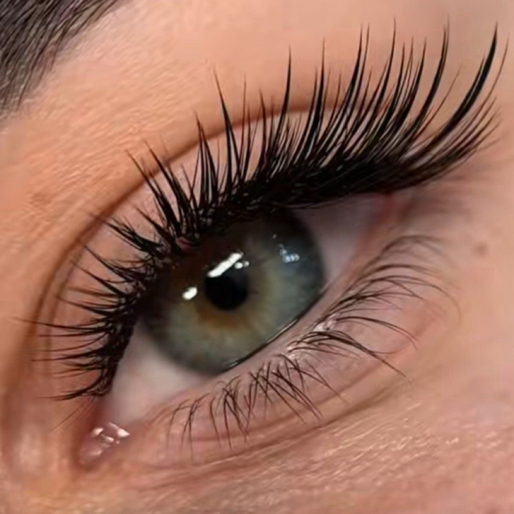 👉 Full Set Lash Extensions (1 Hour at Lashes in 1 Hour Natural & Volume in Palo Alto, CA