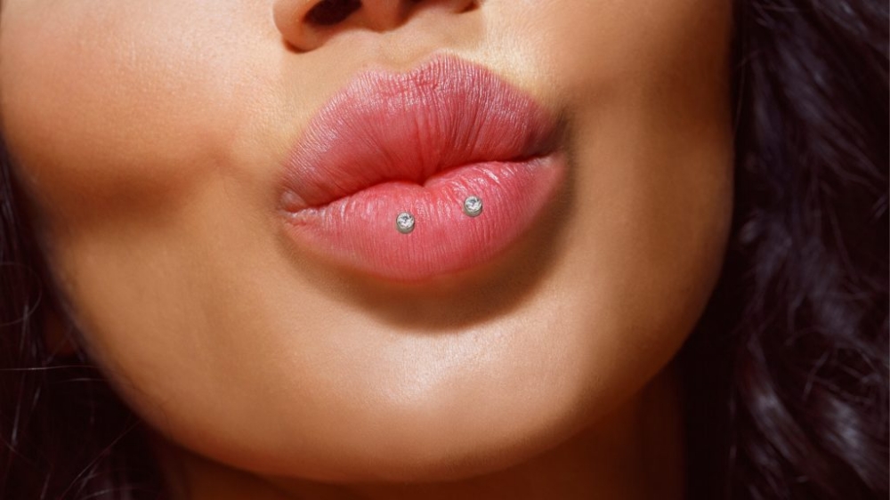 Horizontal Labret