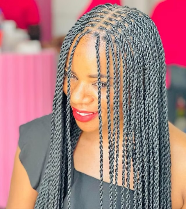 SMALL KNOTLESS TWISTS