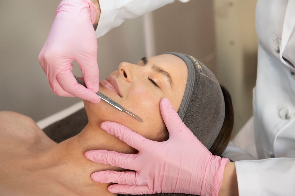 Dermaplane Facial