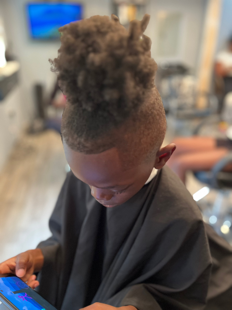 Kids Haircut (10 and Under)