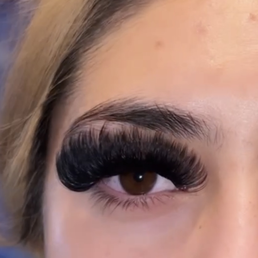 XL Mega Volume Full Set at Anysia Cano in Clovis Ca, CA