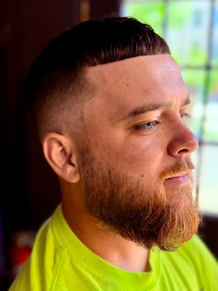 HAIRCUT & BEARD TRIM