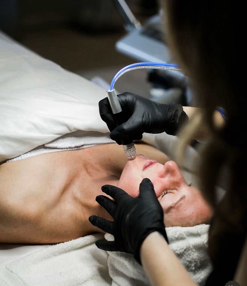Hydro-Glow Facial