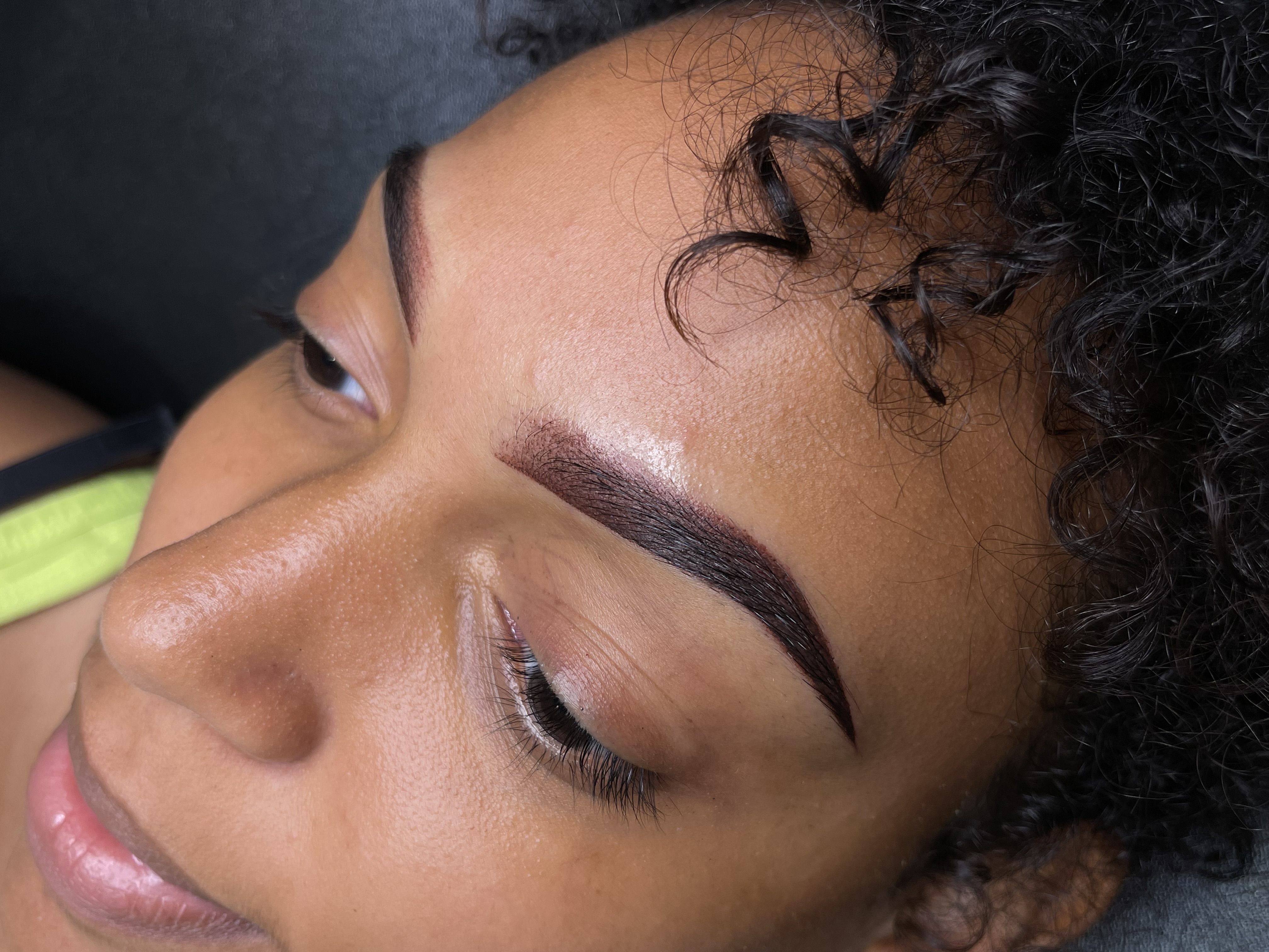 The Powder Brow Retouch (<1yr)