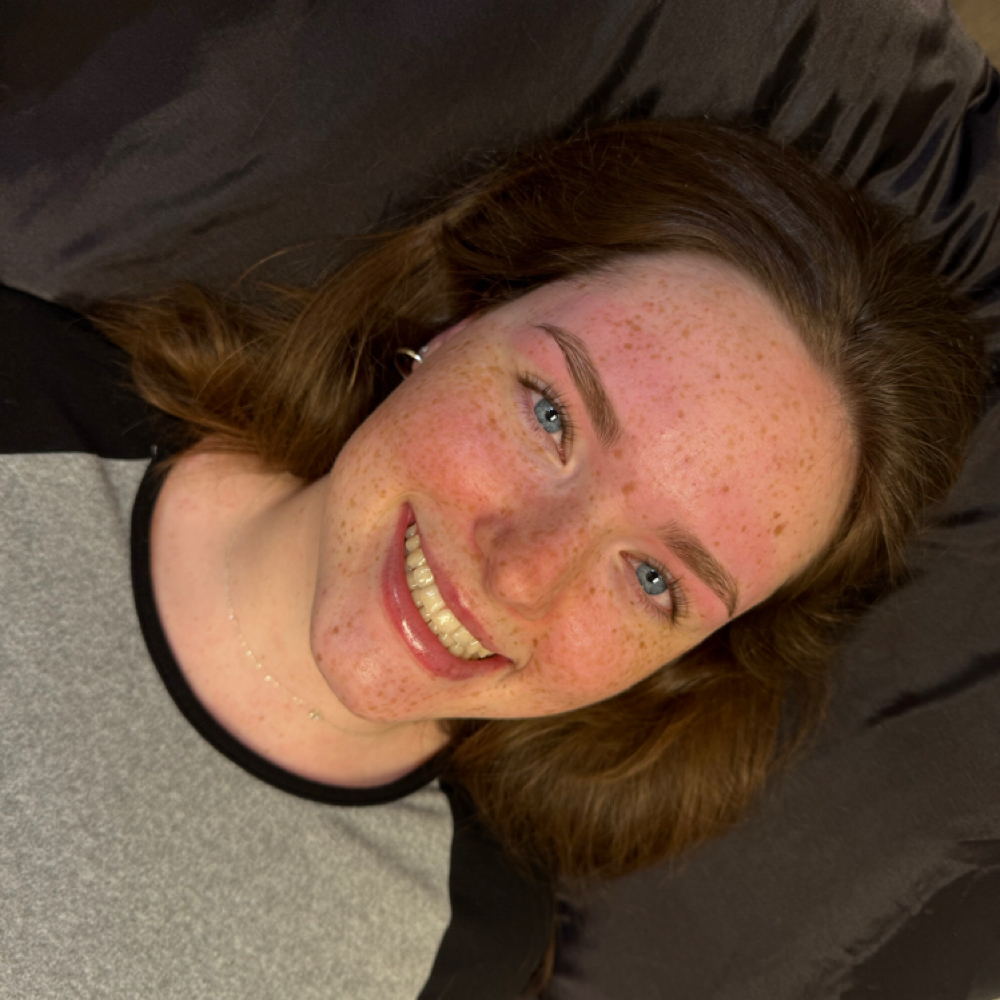 Brow Wax at Nine Lives in Lakewood, WA