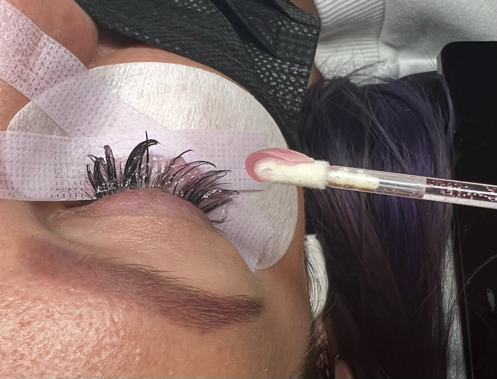 Eyelash Extension Removal