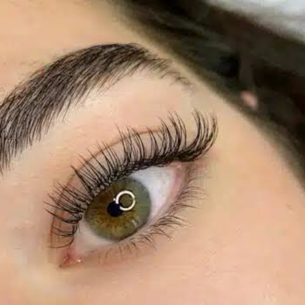 Classic Lash Ext at The Beauty Room in Dundee, FL