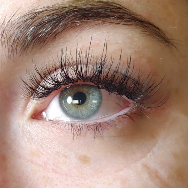 Hybrid Lash Extentions
