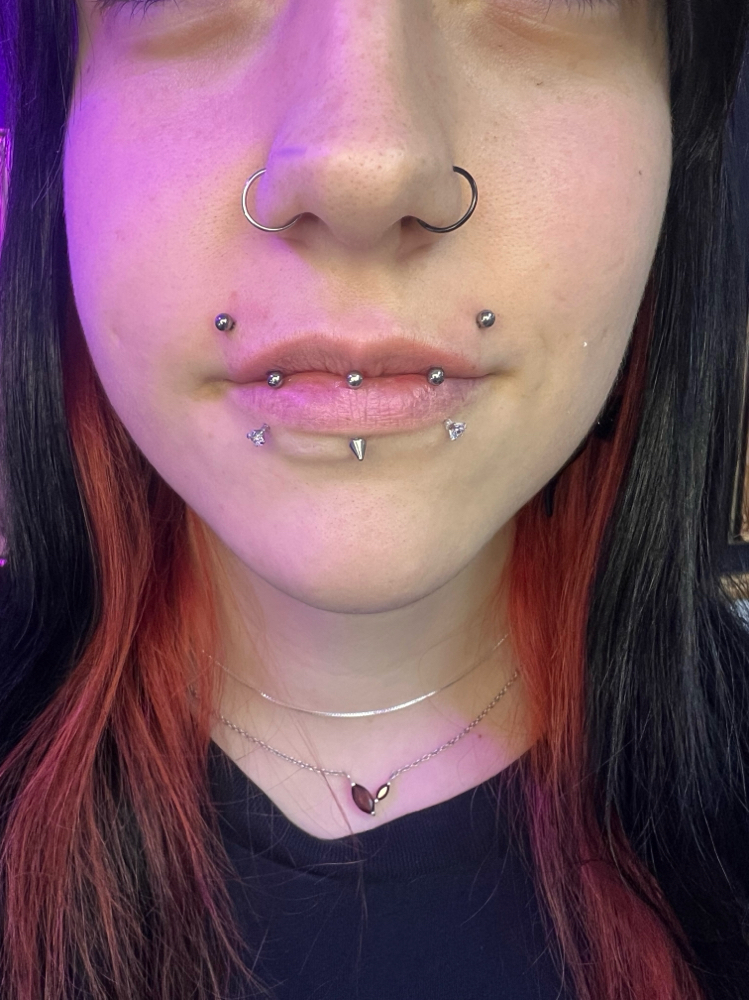 Pair Upper Vertical (Angel Bites)