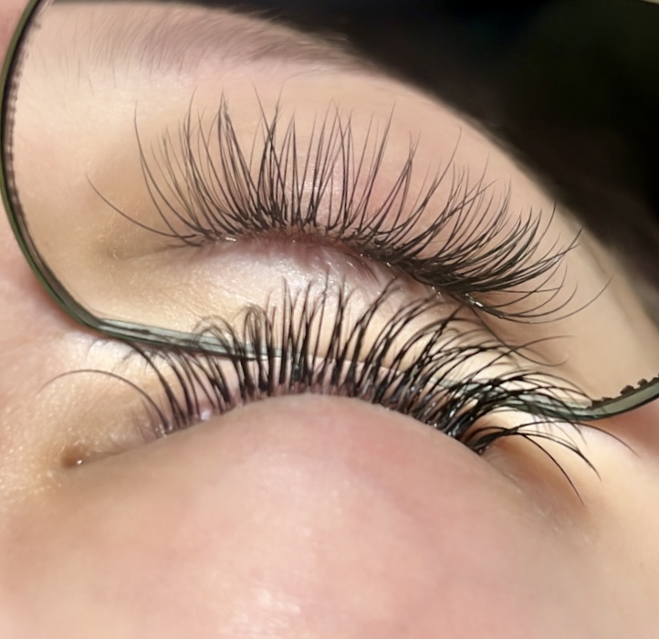 Classic Wispy Set at Kamil Cajmonet Beauty Bar in Norfolk, VA