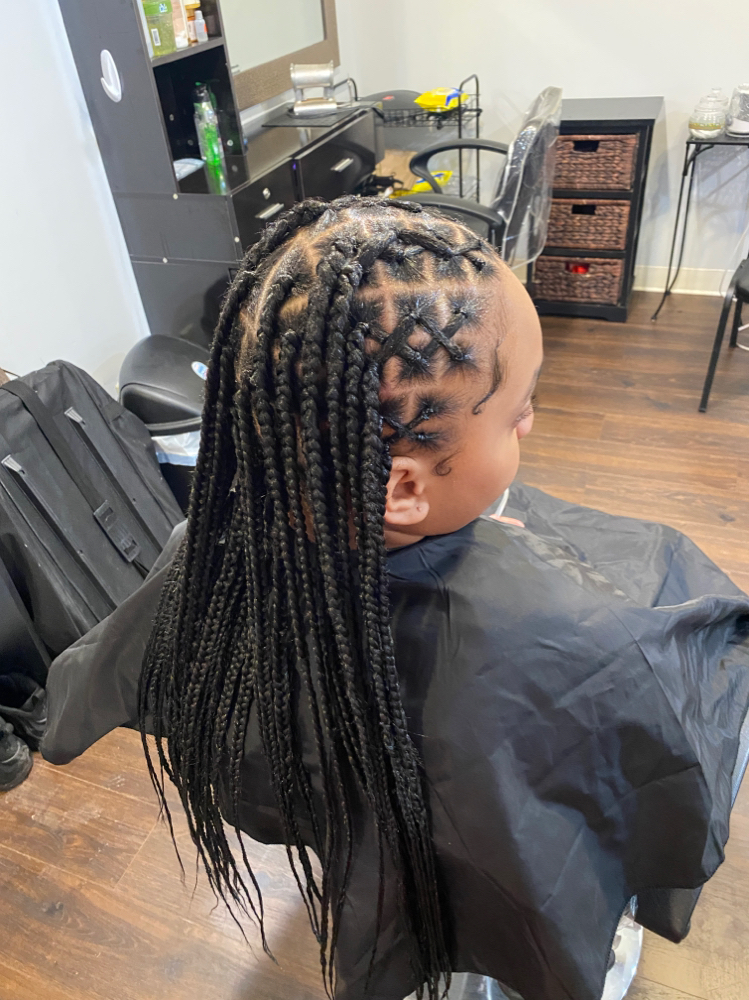 Connects w/ Medium Knotless Braids