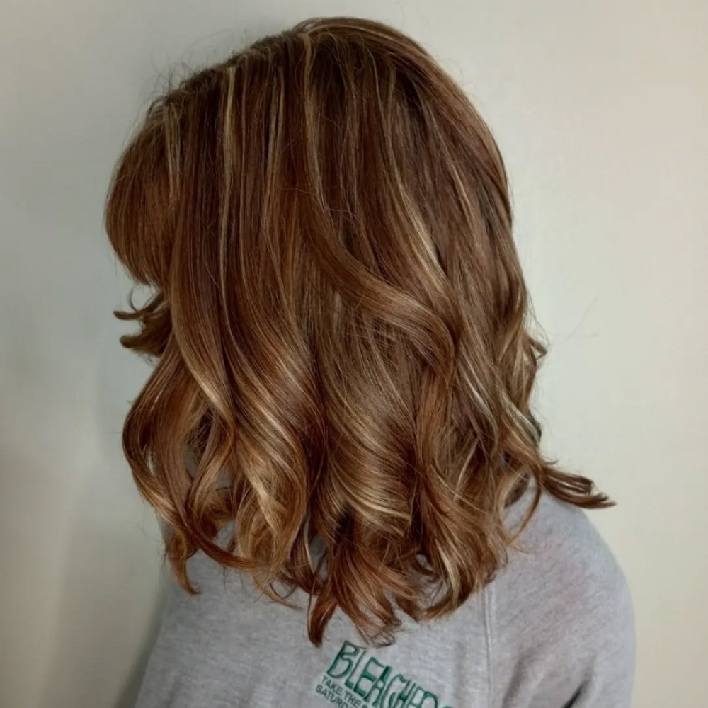 Full Highlight and cut at Beauty By Alexis in Louisville, KY