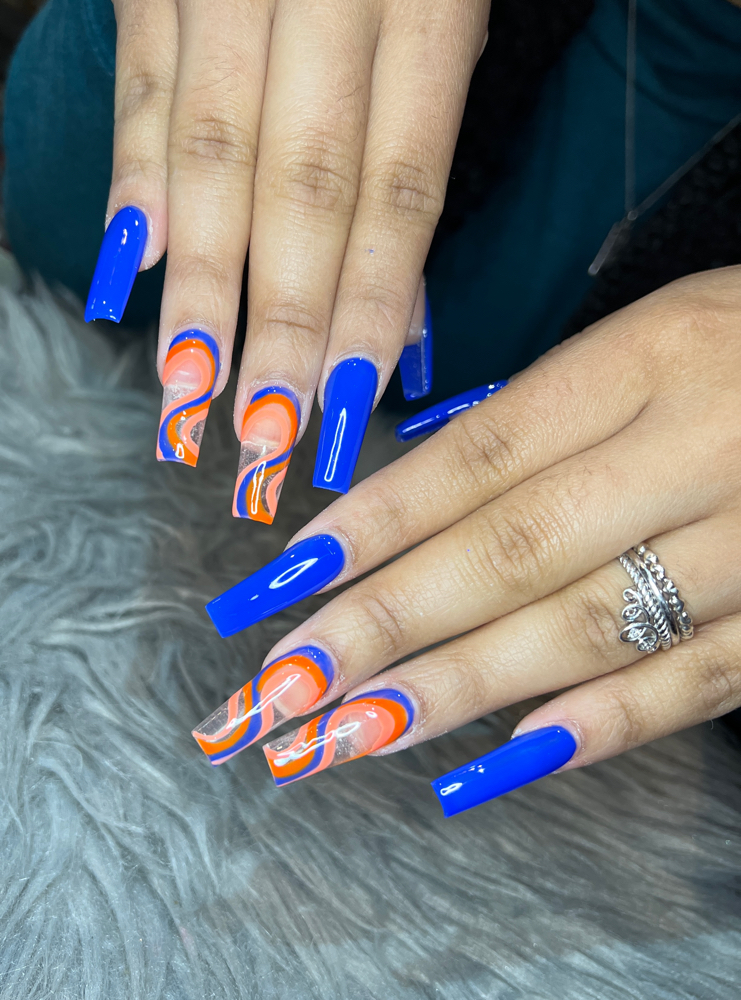 4 Accent Nails (Glitter,Stones,etc)