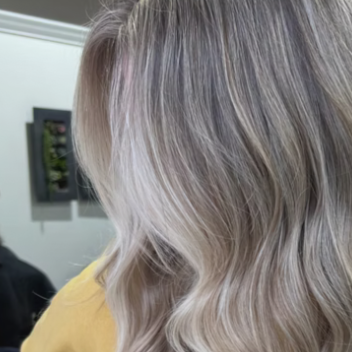 Mini Lightening at Naomi Taylor Salon & Head Spa in Pittsford, NY