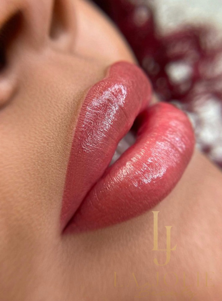 Lip blushing Intial Session