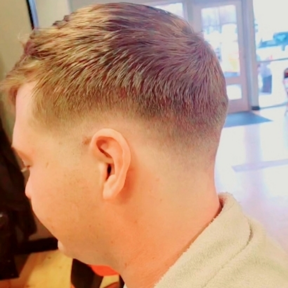 Haircut/Corte De Pelo at Fenix Studio LLC in Charlottesville, VA