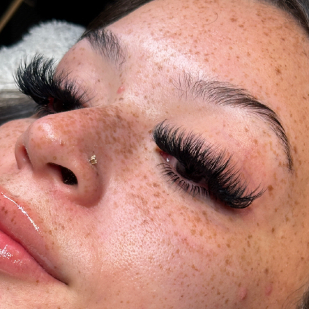 𝐖𝐢𝐬𝐩𝐲 𝐌𝐞𝐠𝐚 𝐕𝐨𝐥 𝐅𝐢𝐥𝐥 at LASHESXMK in Rockford, IL