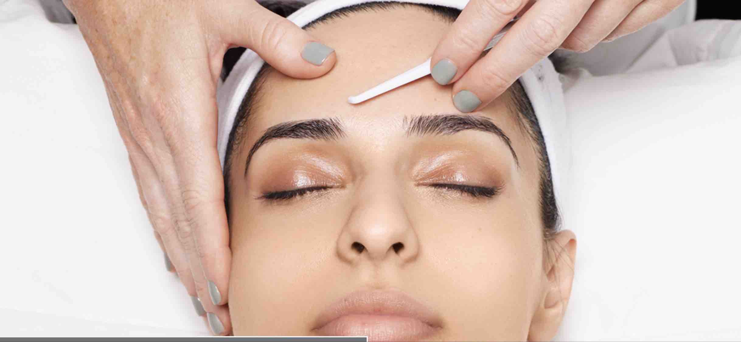 Dermaplane Facial