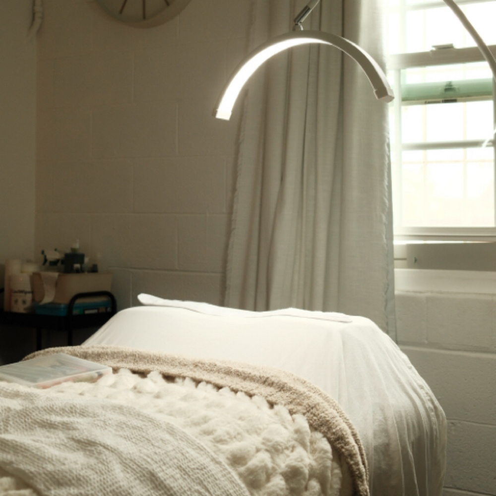 1hr | Customized Back Facial at Teeny’s Skin Bar in Ventura, CA
